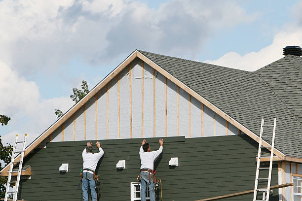 Professional Emergency Siding Repair technician working in Glenwood, IL